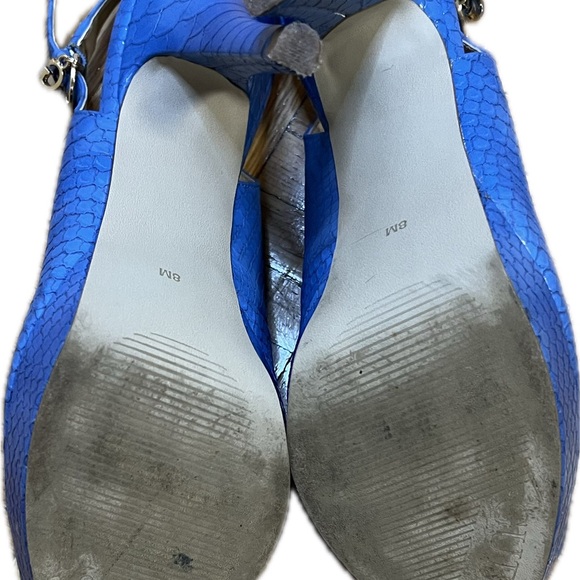 Woman’s Guess platforms blue with gold stripes pre loved LIKE NEW🔥🔥🔥FREE 🚚 - Picture 3 of 17